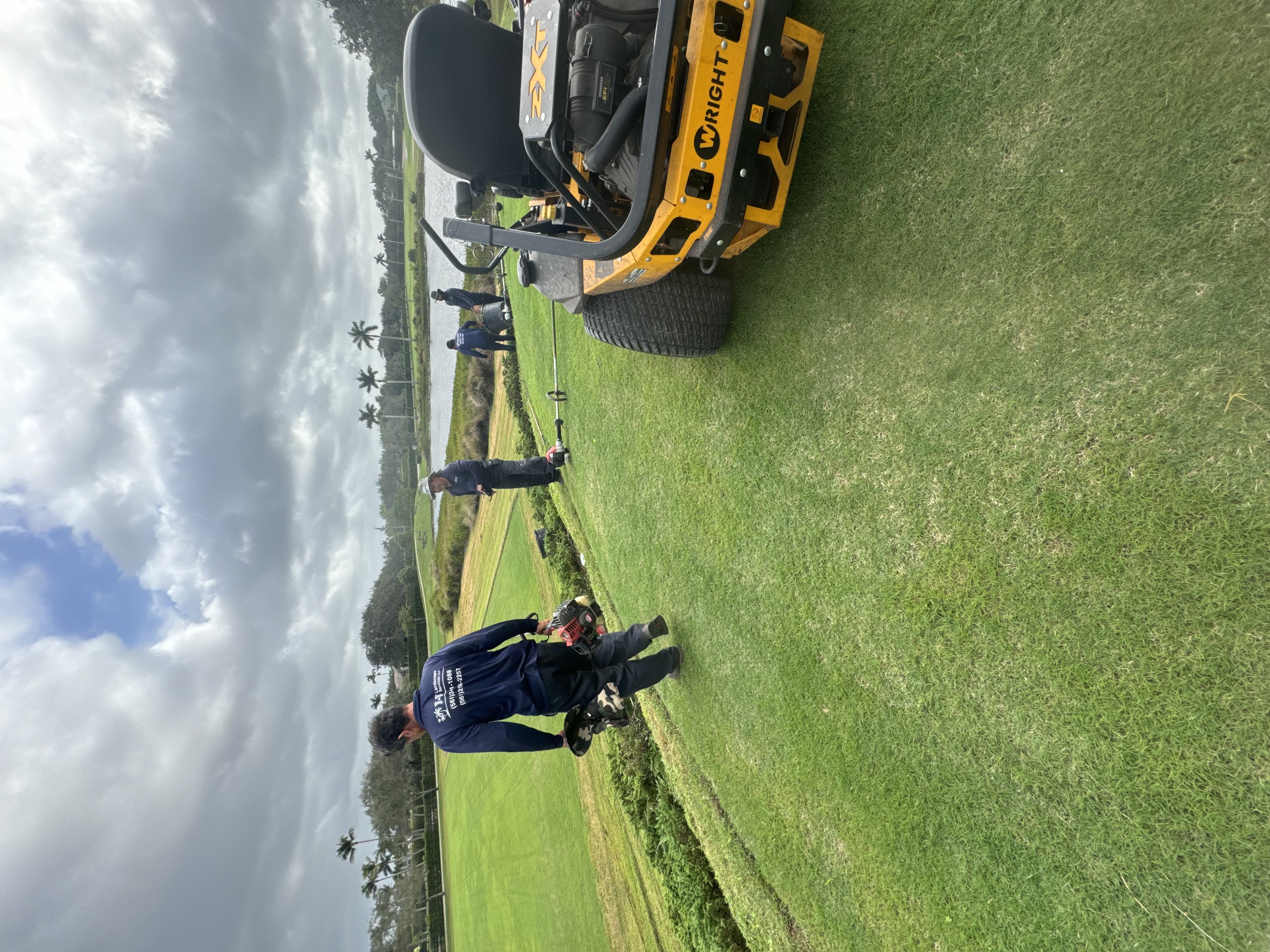 Lawn Service Image 1